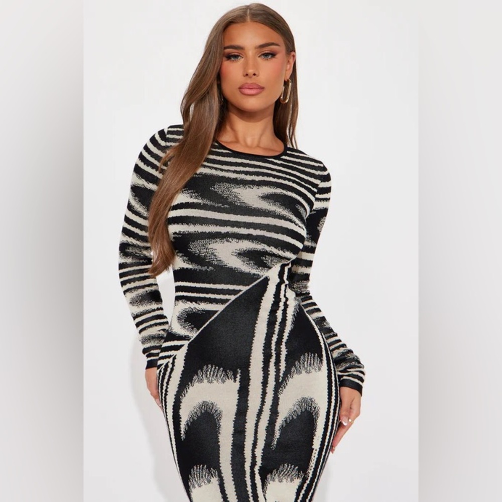 Fashion Nova Black and Cream Swirl Dress - Picture 5 of 15